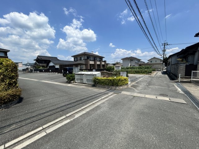 こすもすの駐車場