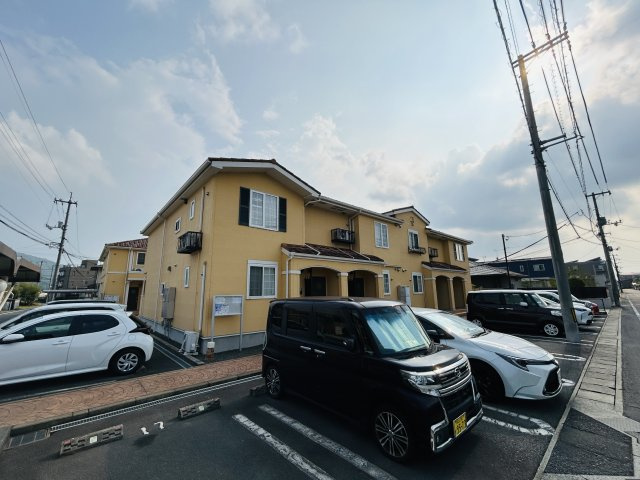 ＳＵＮ’Ｓ　ＧＡＲＤＥＮ中央Ⅲの駐車場