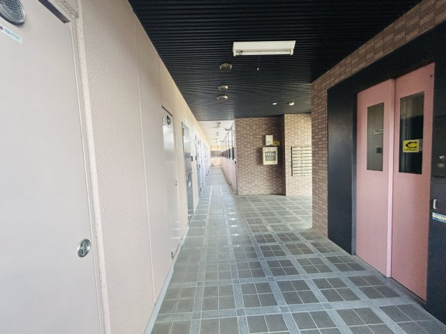 ビューハイツ吉備路のロビー