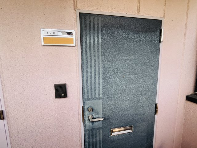 ビューハイツ吉備路の玄関