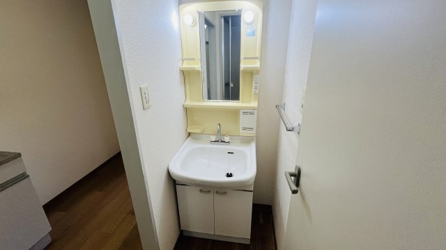ビューハイツ吉備路の洗面所