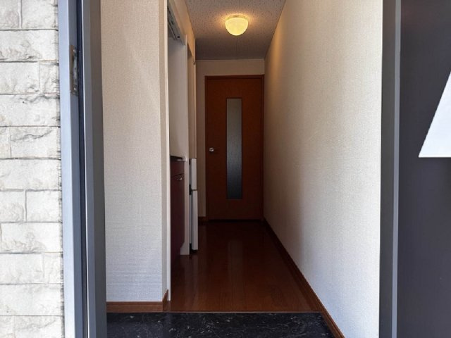 レオパレスさくらやⅢの玄関|備品や設備仕様は号室等により異なります現地をご確認下さい。