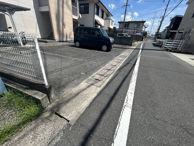 レオパレスノールの駐車場