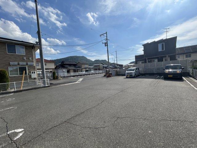 ポム・ダムールＡの駐車場