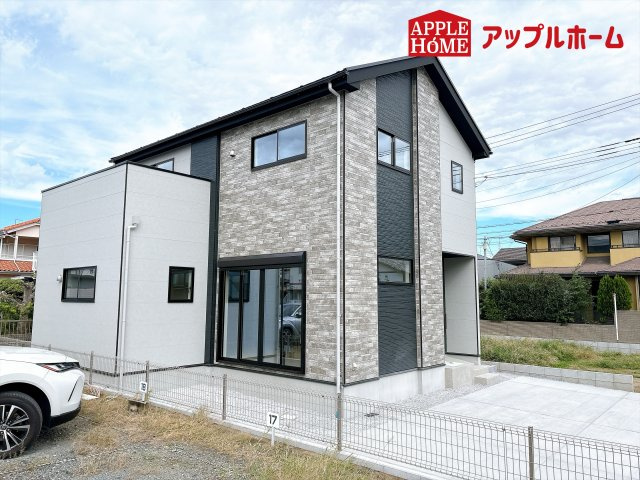 [新築住宅] 熊谷市別府 1期 全2棟の外観|周辺環境にも恵まれた好立地☆日当たり良好×子育てしやすい環境です！いつでもお気軽にお問合せOKです！TEL「0120-466263」