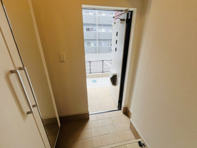 ニューファインシティの玄関