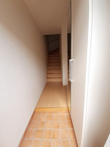 ポム・ダムールＢの玄関