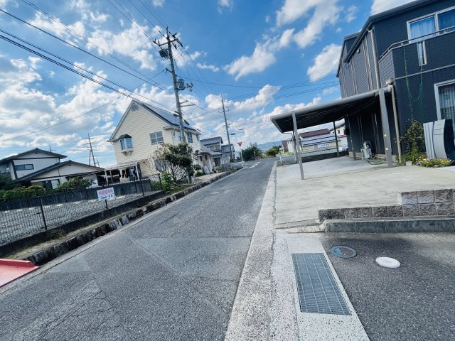 ポム・ダムールＡの周辺