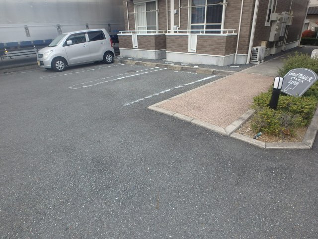 グランパレＫ Ｂの駐車場|総社井手　グランパレＫ　1LDＫ　駐車場
