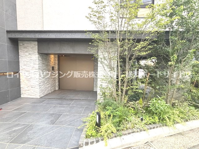 【エントランス】