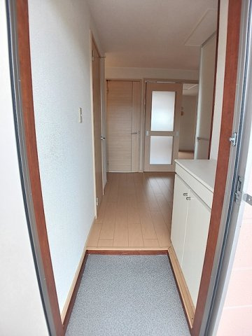 グリーンコートＢの玄関