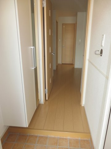 ヴィヴァーチェ　Ⅱの玄関