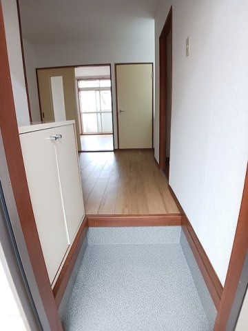 ニューシティともえⅢの玄関