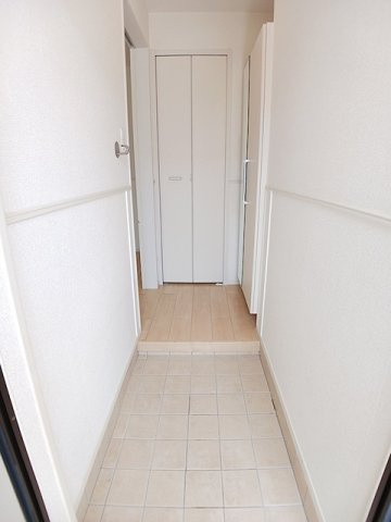エレガント　フランＢの玄関