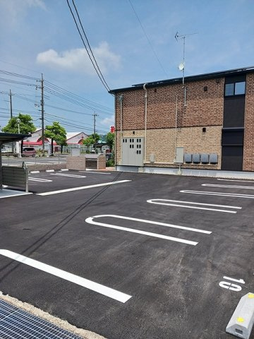 セレニテの駐車場