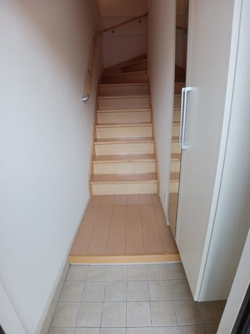 ヌーベルフランの玄関