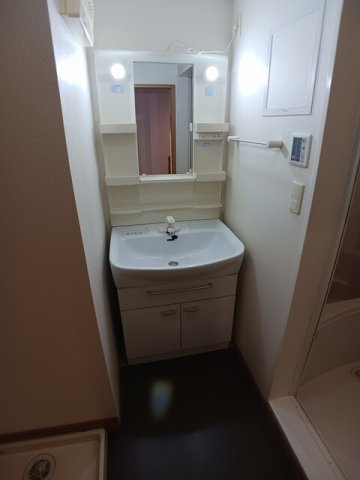 クラベールＡの洗面所