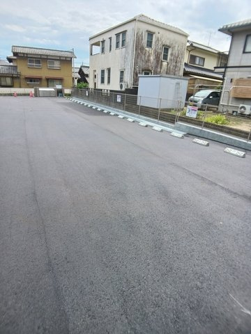 アゴーラ　Ｂ棟の駐車場