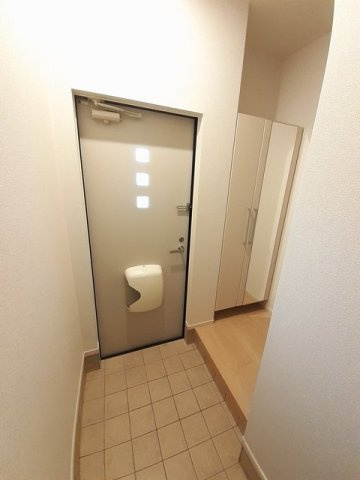 エル　ヴィータ　倉敷・Ａの玄関
