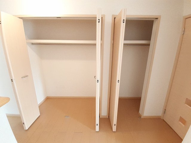 クリスタルローズ　Ａ棟の収納