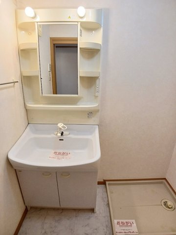 レフィナードＡの洗面所