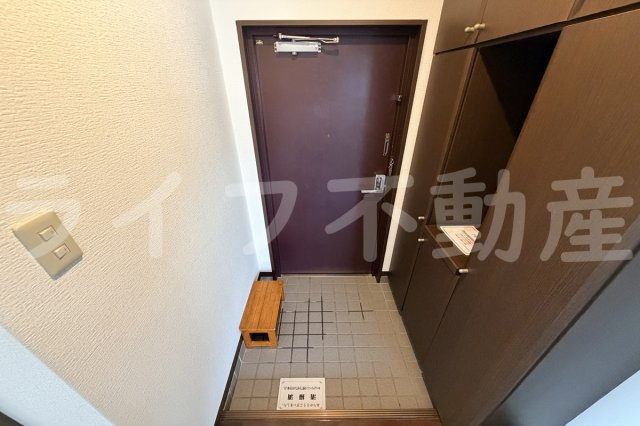 ヴェナビスタ石切の玄関|落ち着いた玄関です