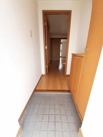 メゾンセレッソＡの玄関