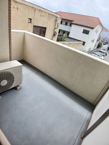 ケイマイティのバルコニー