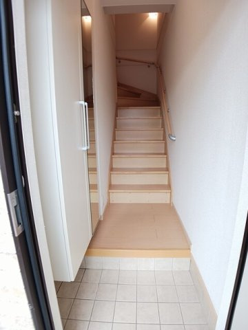エ　サンクチュエールの玄関