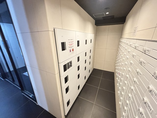 宅配ボックス完備★