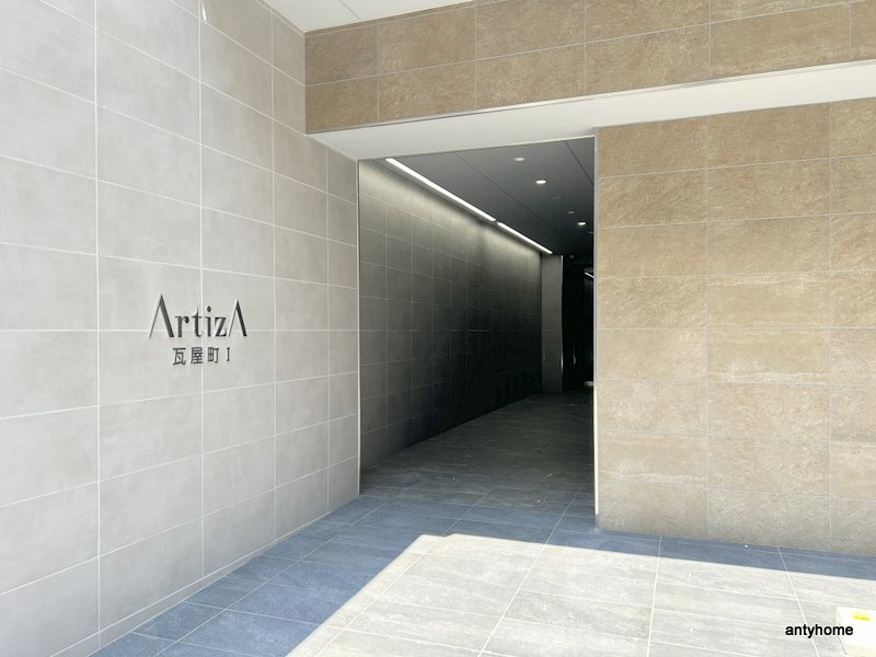 ArtizA瓦屋町Ⅰ　仲介手数料無料のエントランス