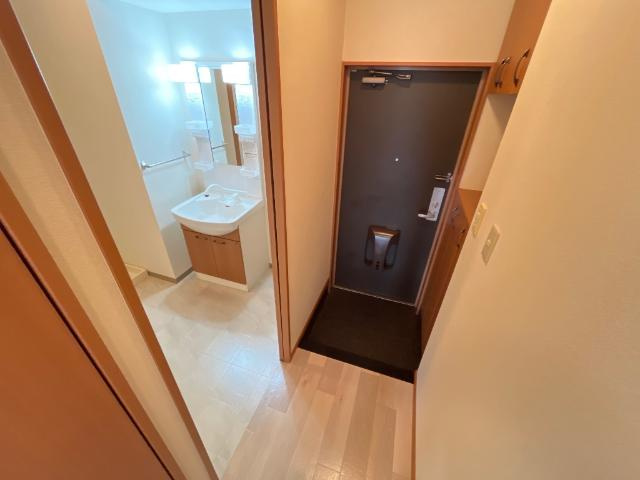 アベニール弐番館の玄関|玄関