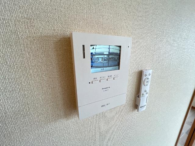 アベニール弐番館の内装|カメラ付インターホン
