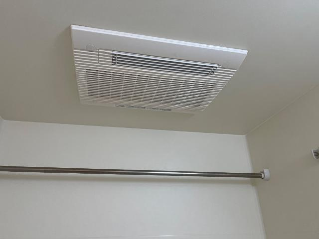 マーヴェラスパレス３の設備|浴室乾燥機