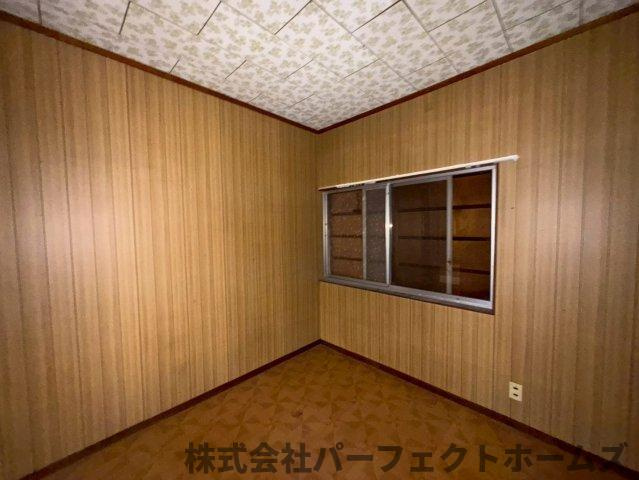 北中振1丁目戸建の洋室|ゆったりした洋室です