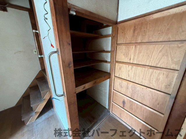 北中振1丁目戸建の収納|便利な収納スペースです