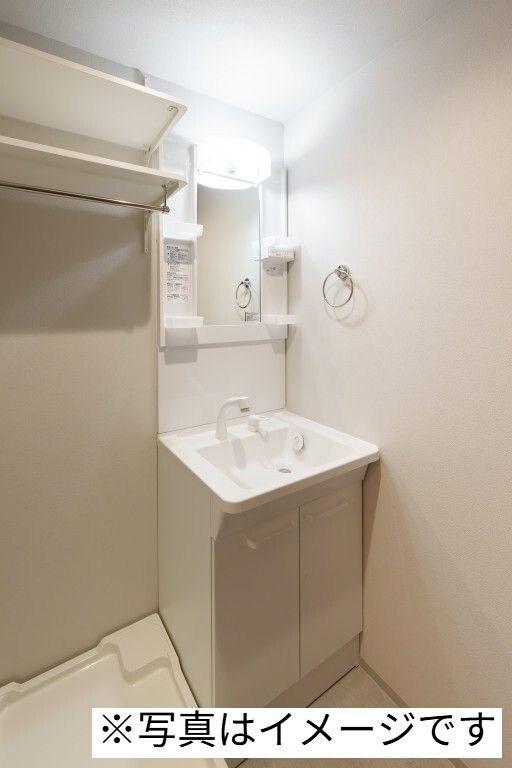 robot home 北柏Ⅲ(ロボットホームキタカシワスリー)の独立洗面台|独立洗面台あり、毎朝おしゃれに忙しい女性の方におすすめです