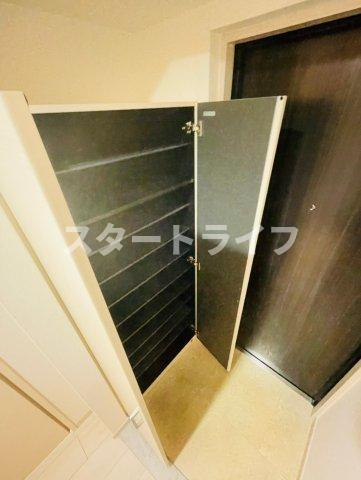 大阪市東淀川区東中島２丁目の賃貸マンションの玄関