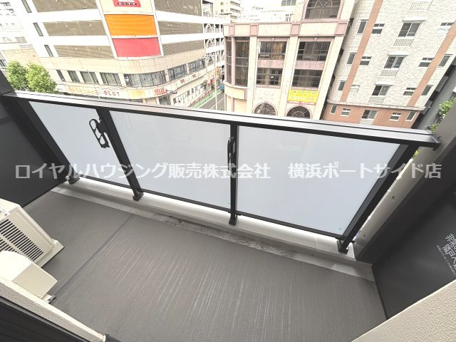 【バルコニー】
