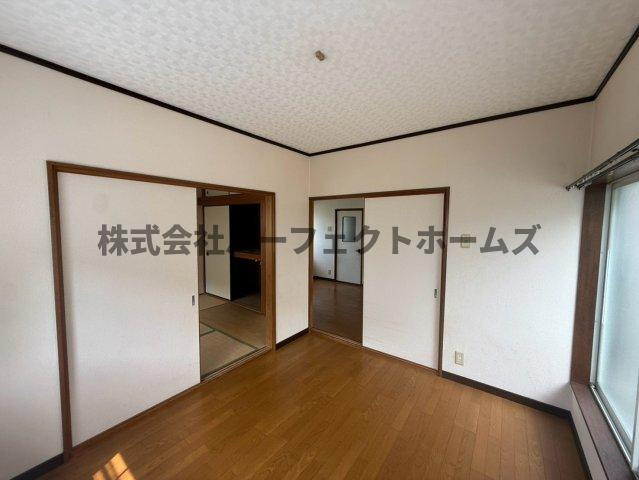 クレバーハイツの洋室|ゆったりした洋室です