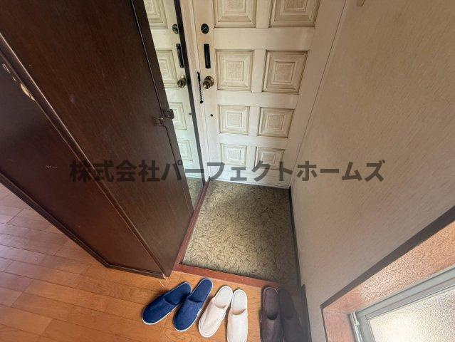クレバーハイツの玄関|落ち着いた玄関です