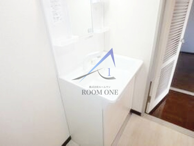 アクロスコート苅宿 の洗面所|独立洗面台です。