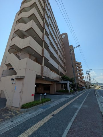 グローバル西飾磨の外観
