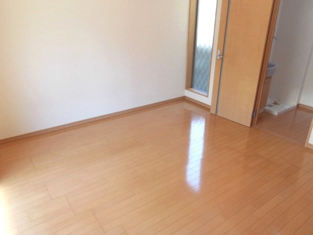 ソワサント上の丸の洋室