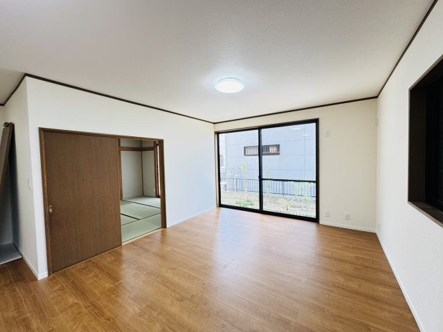高崎市中居町　中古住宅の居間・リビング|高崎市中居町　中古住宅