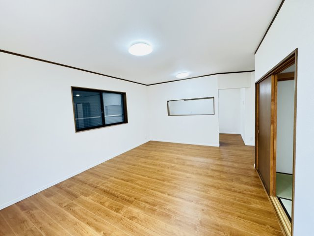 高崎市中居町　中古住宅の居間・リビング|高崎市中居町　中古住宅