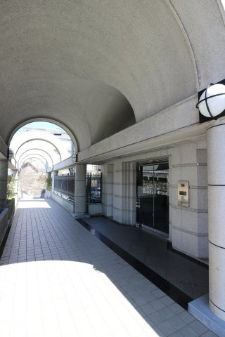 ライオンズマンション垂水北のエントランス