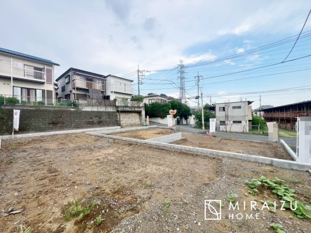 【周辺】 | 青く澄み渡った綺麗な空と、陽の光をたっぷりと受ける、そんな新築住宅で新生活をスタートしてみませんか？見学・ご相談等、ミライズホーム(株)までお気軽にご連絡下さい♪