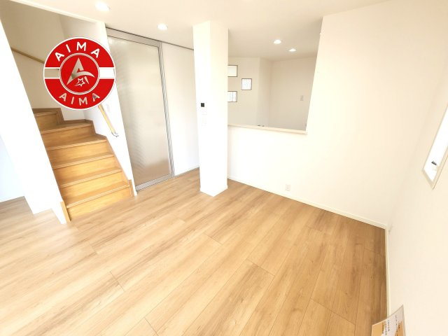 福岡市東区三苫2丁目のダイニング|キッチンから立ち込める香りが今日の料理を期待させます。