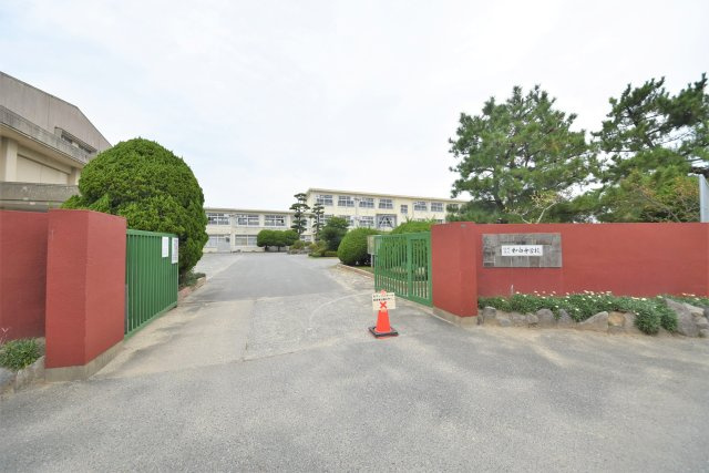 福岡市東区三苫2丁目の周辺|和白中学校